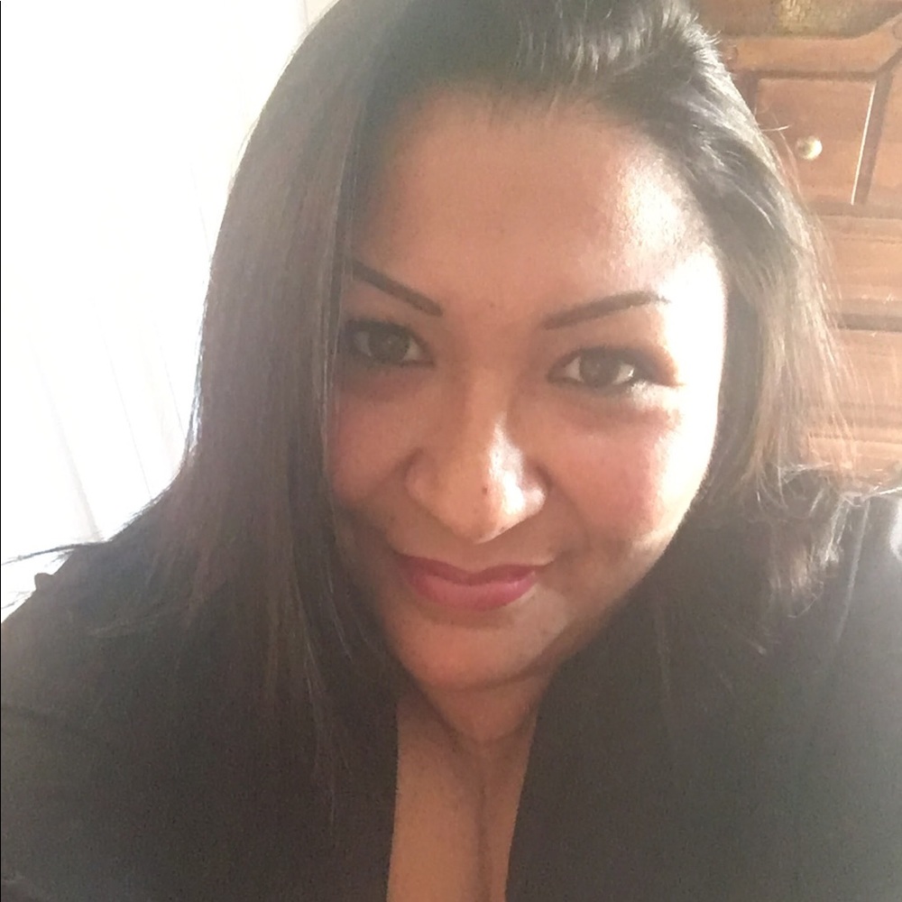 Meet your Posher, Angie